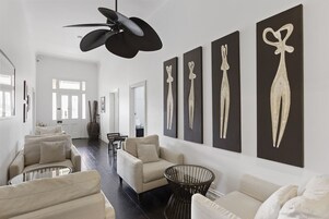 特級單棟房屋, 多間臥室 | 客廳 | 30 吋平面電視連數碼電視頻道、電視