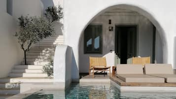 Suite Grand, kolam renang pribadi, pemandangan laut | Kolam renang pribadi