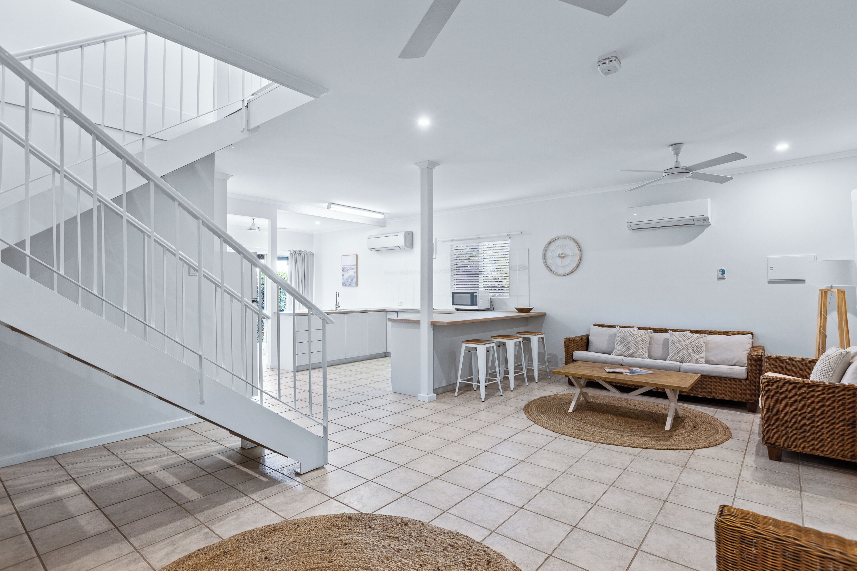 Deluxe Villa, 3 Bedrooms, Jetted Tub | Living area | 100-cm LCD TV with digital channels, TV, DVD player