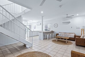 Deluxe Villa, 3 Bedrooms, Jetted Tub | Living area | 100-cm LCD TV with digital channels, TV, DVD player - Cable Beachside Villas (Cable Beach)