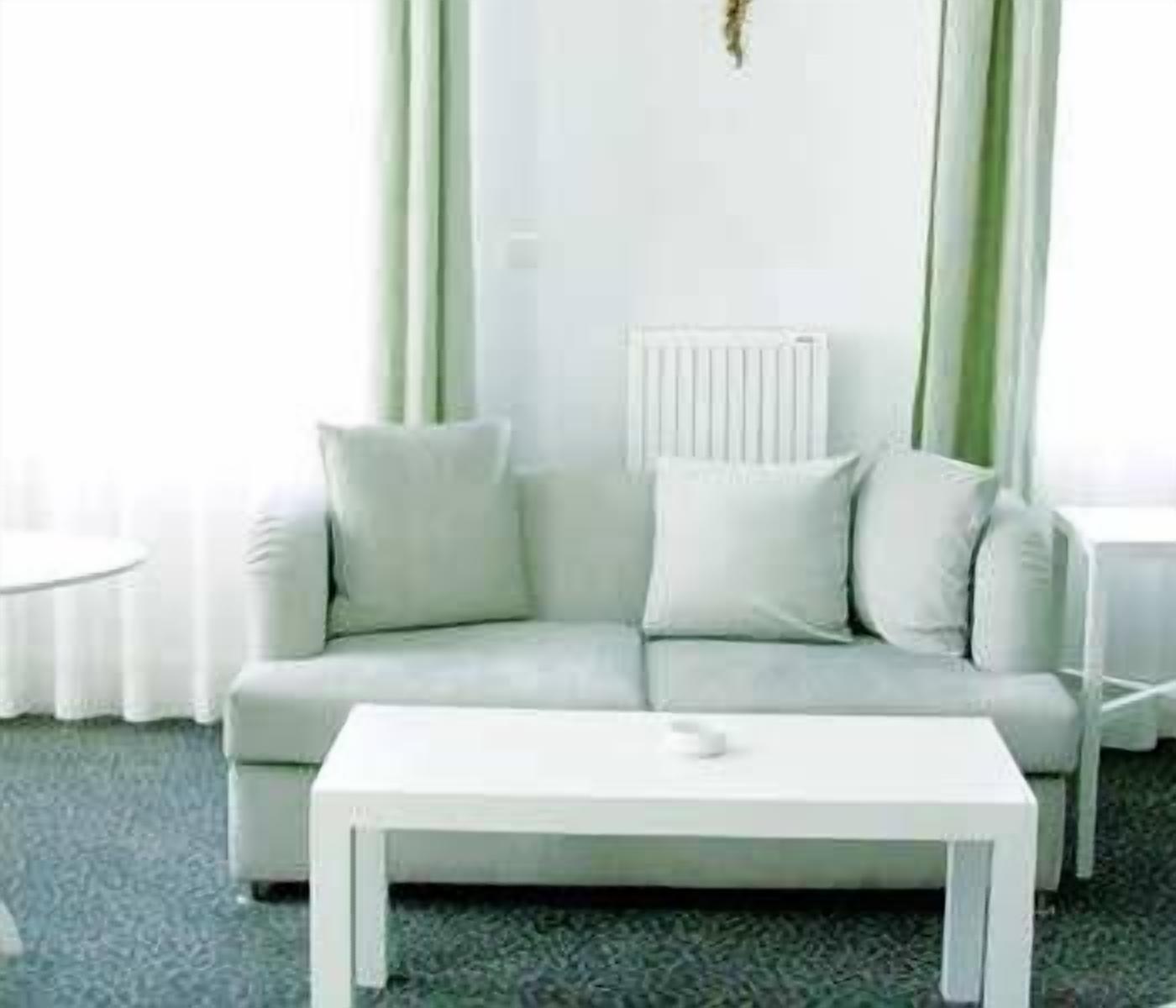 suite | living area | tv