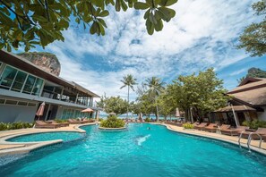 2 outdoor pools, sun loungers - Sand Sea Resort (Krabi)
