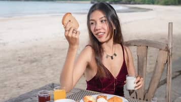 Daily buffet breakfast (THB 350 per person)