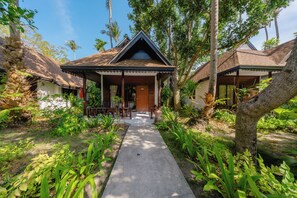 Deluxe bungalow | 1 slaapkamer, een kluis op de kamer, verduisterende gordijnen