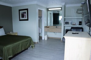 熨斗/熨板、免费 WiFi、床单