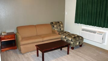 Deluxe Room, 2 Queen Beds | Ütü/ütü masası, ücretsiz kablosuz İnternet, çarşaf takımı