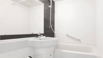 Bañera con ducha, bañera profunda, artículos de tocador gratuitos