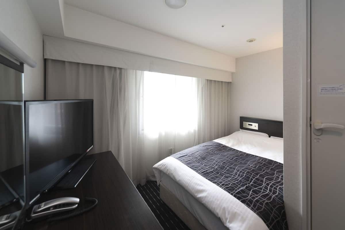 Peralatan tempat tidur premium, gebar bulu kapas, peti besi dalam bilik