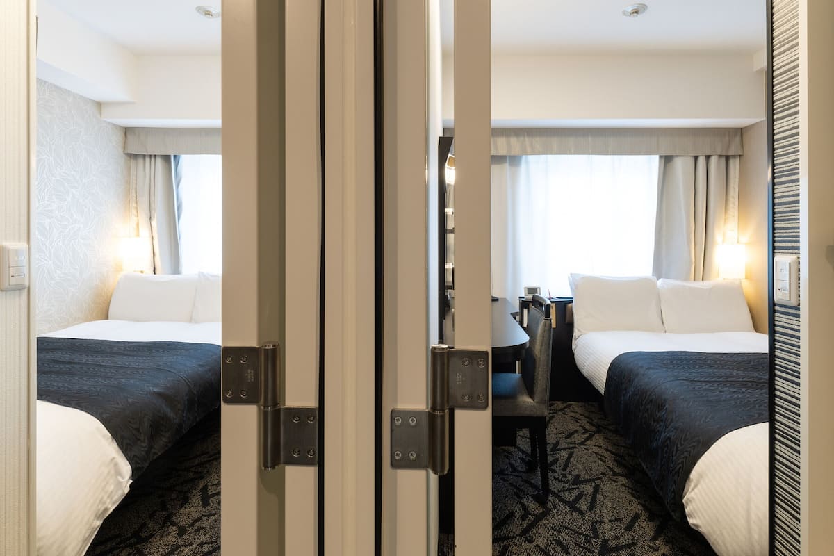 Literie de qualité supérieure, couette en duvet d'oie, bureau