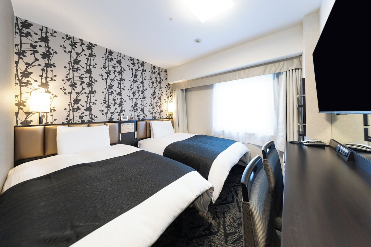 Twin Room, Non Smoking (110cm Bed) | Premium bedding, desk, blackout curtains, free WiFi