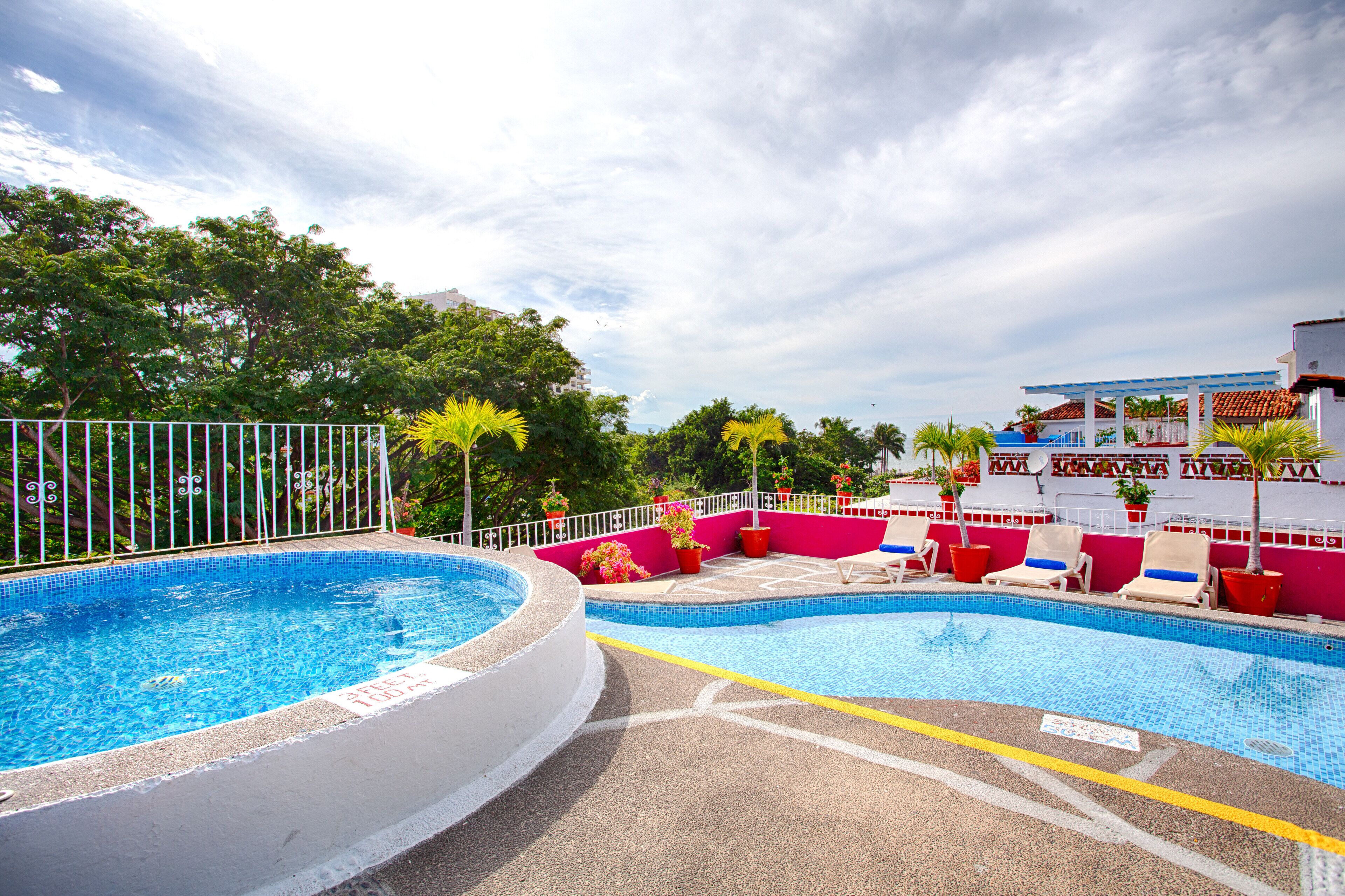 2 outdoor pools, open 9:00 AM to 9:00 PM, sun loungers
