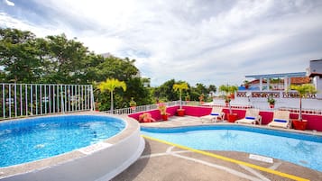 2 outdoor pools, open 9:00 AM to 9:00 PM, sun loungers