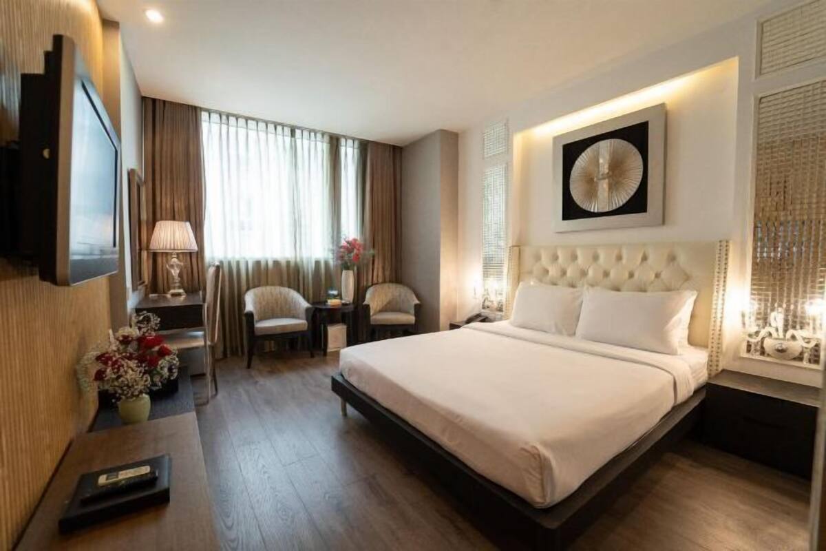 Minibar, két bảo mật tại phòng, bàn, màn/rèm cản sáng 