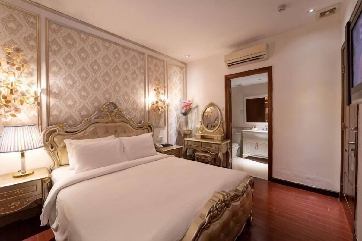 Minibar, két bảo mật tại phòng, bàn, màn/rèm cản sáng 