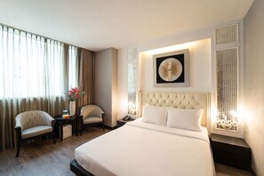 Minibar, in-room safe, desk, blackout curtains