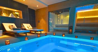 Brit Hotel Piscine & Spa - Fougères