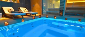 Brit Hotel Piscine & Spa - Fougères