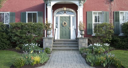 Grape Arbor Bed and Breakfast