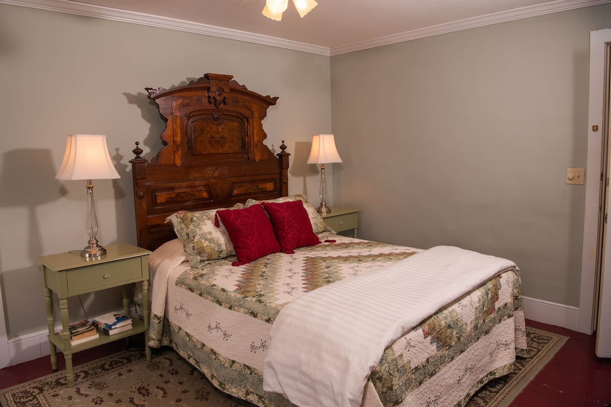 Basic Suite, 2 Bedrooms | Egyptian cotton sheets, premium bedding, down duvets, blackout curtains