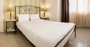 舒适客房 (Super Deal) | 客房内保险箱、遮光窗帘、熨斗/熨板、免费 WiFi