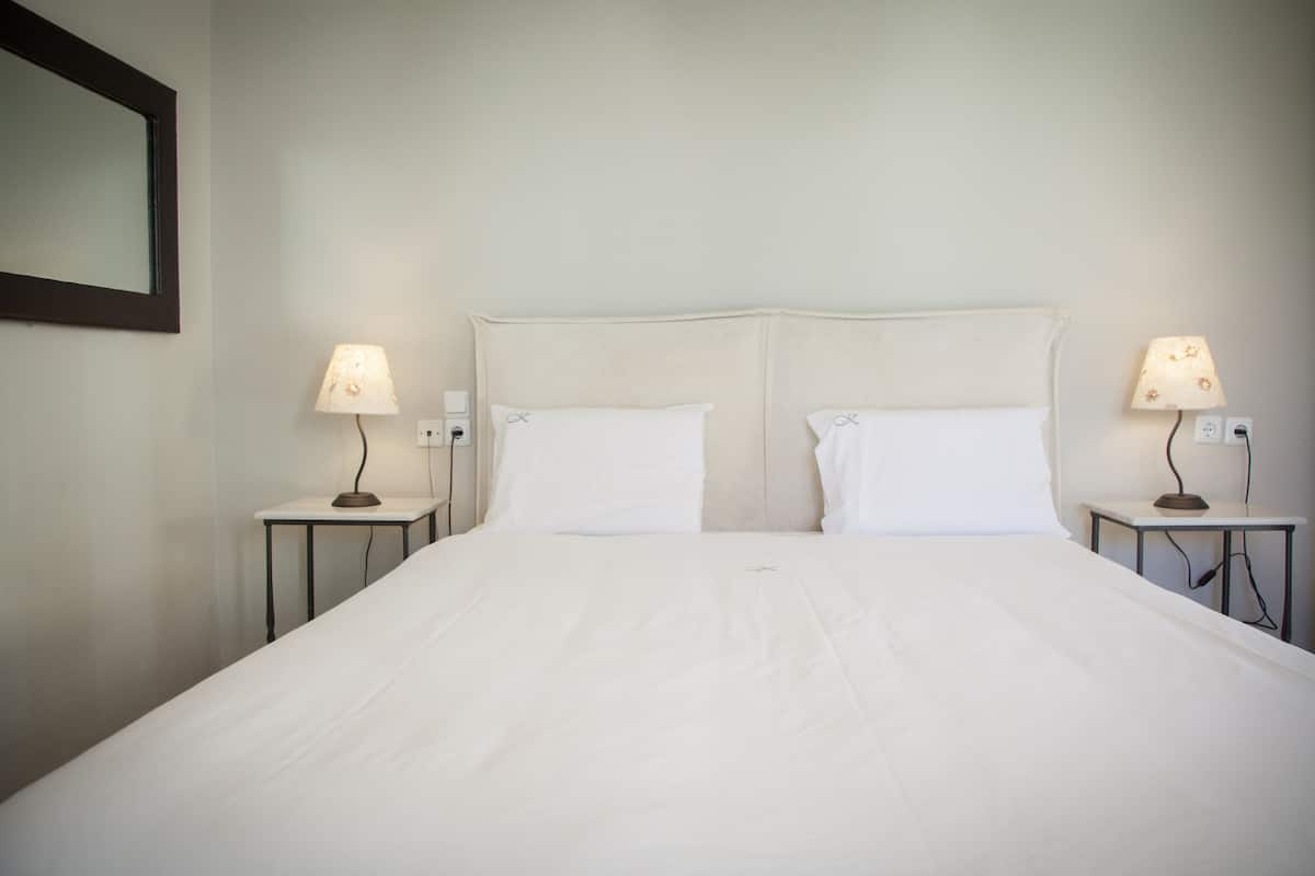 In-room safe, blackout curtains, iron/ironing board, free WiFi