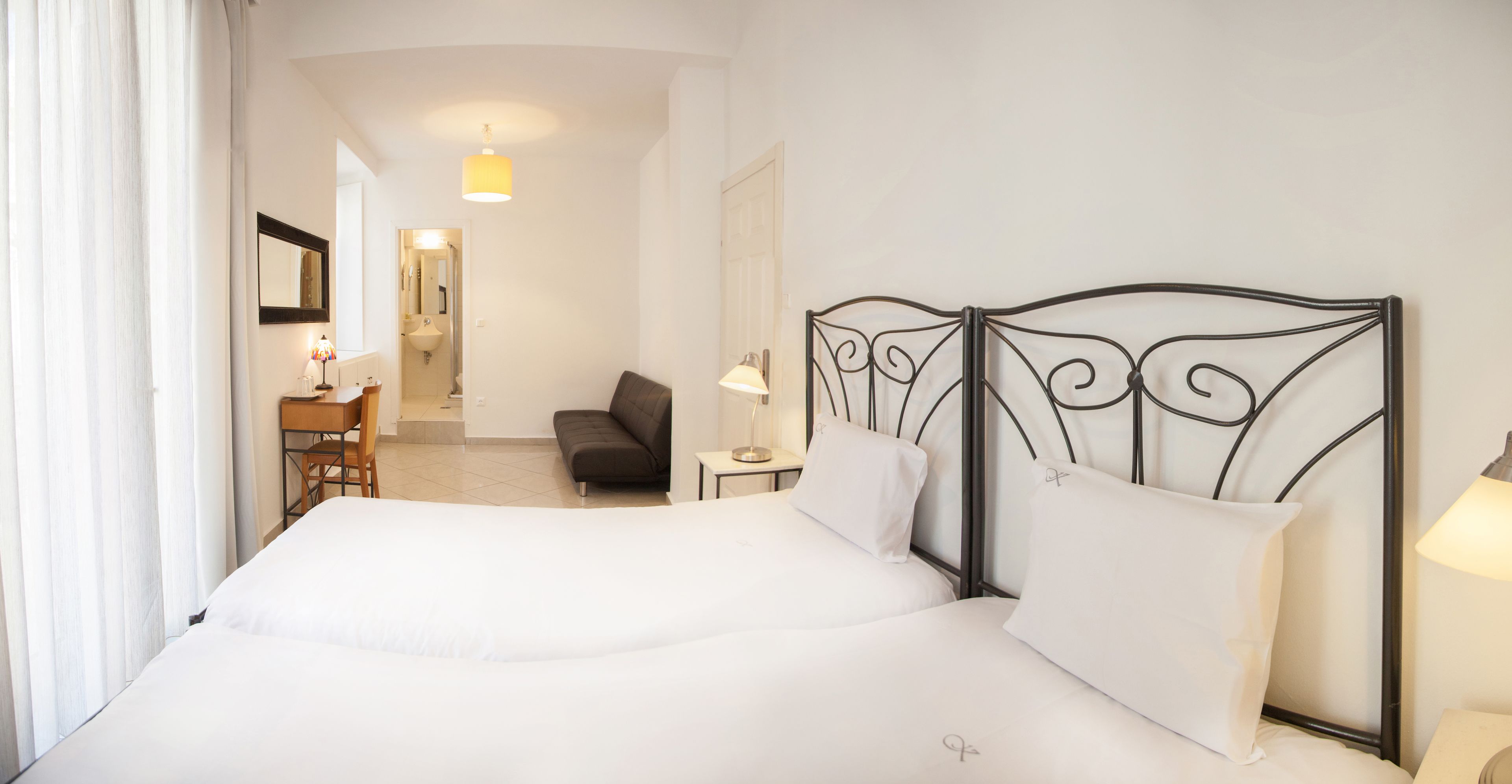 triple room | in-room safe, blackout curtains, iron/ironing board, free wifi