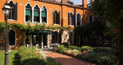 Pensione Accademia - Villa Maravege