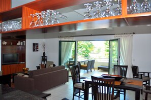 View from room - Hanneman Holiday Residence (Mahé Island)