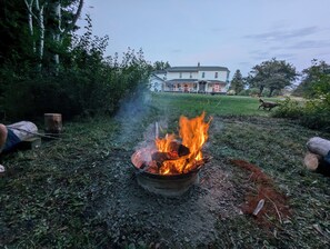 Garden - The Parrsboro Mansion Inn (Parrsboro)