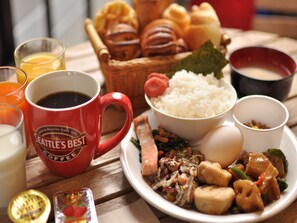 Desayuno buffet todos los días (con cargo) 