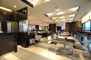 2 restaurants, spécialités Cuisine vietnamienne