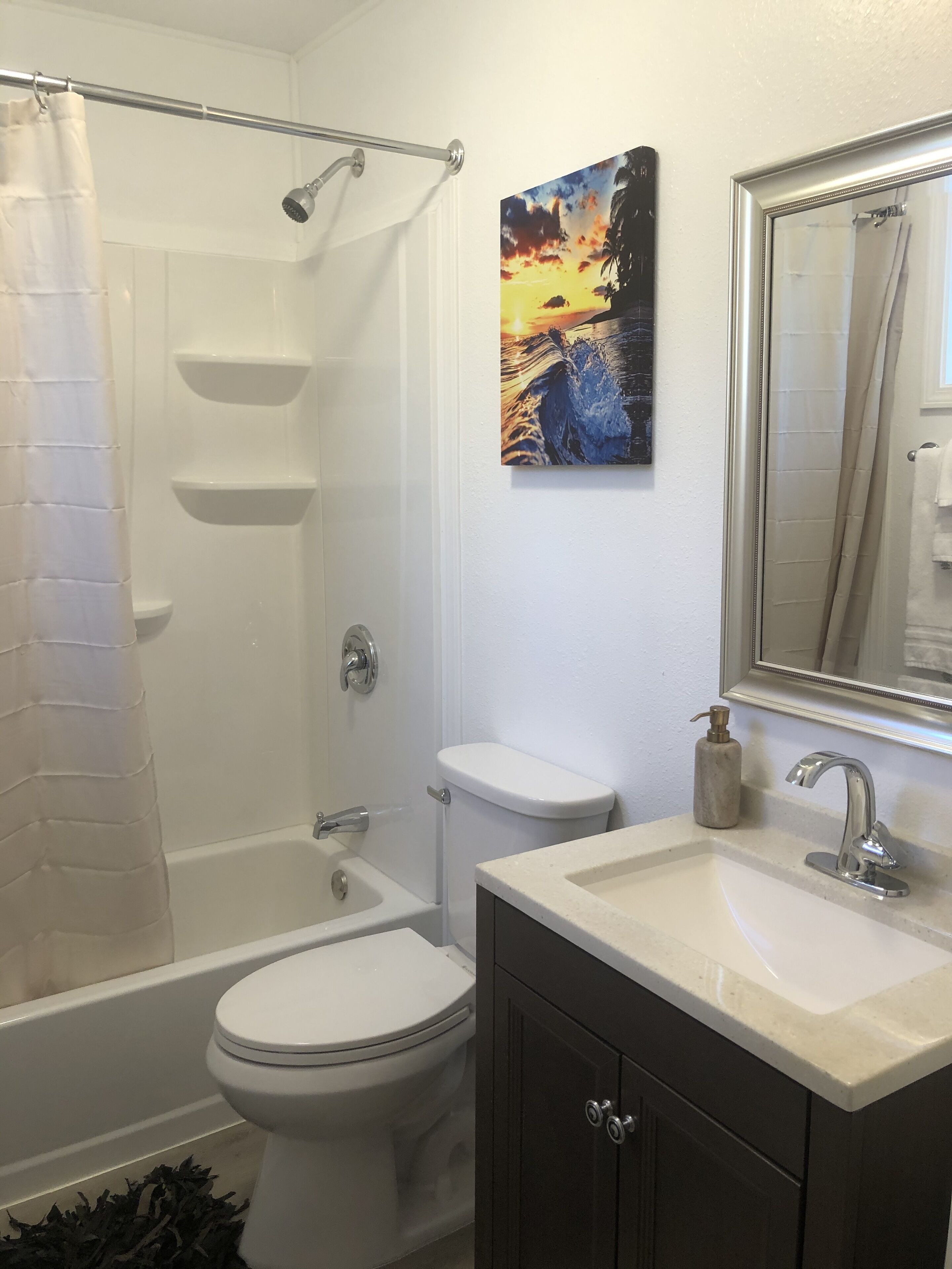 #05 bungalow w/bath, kitchenette | bathroom | shower, towels, shampoo