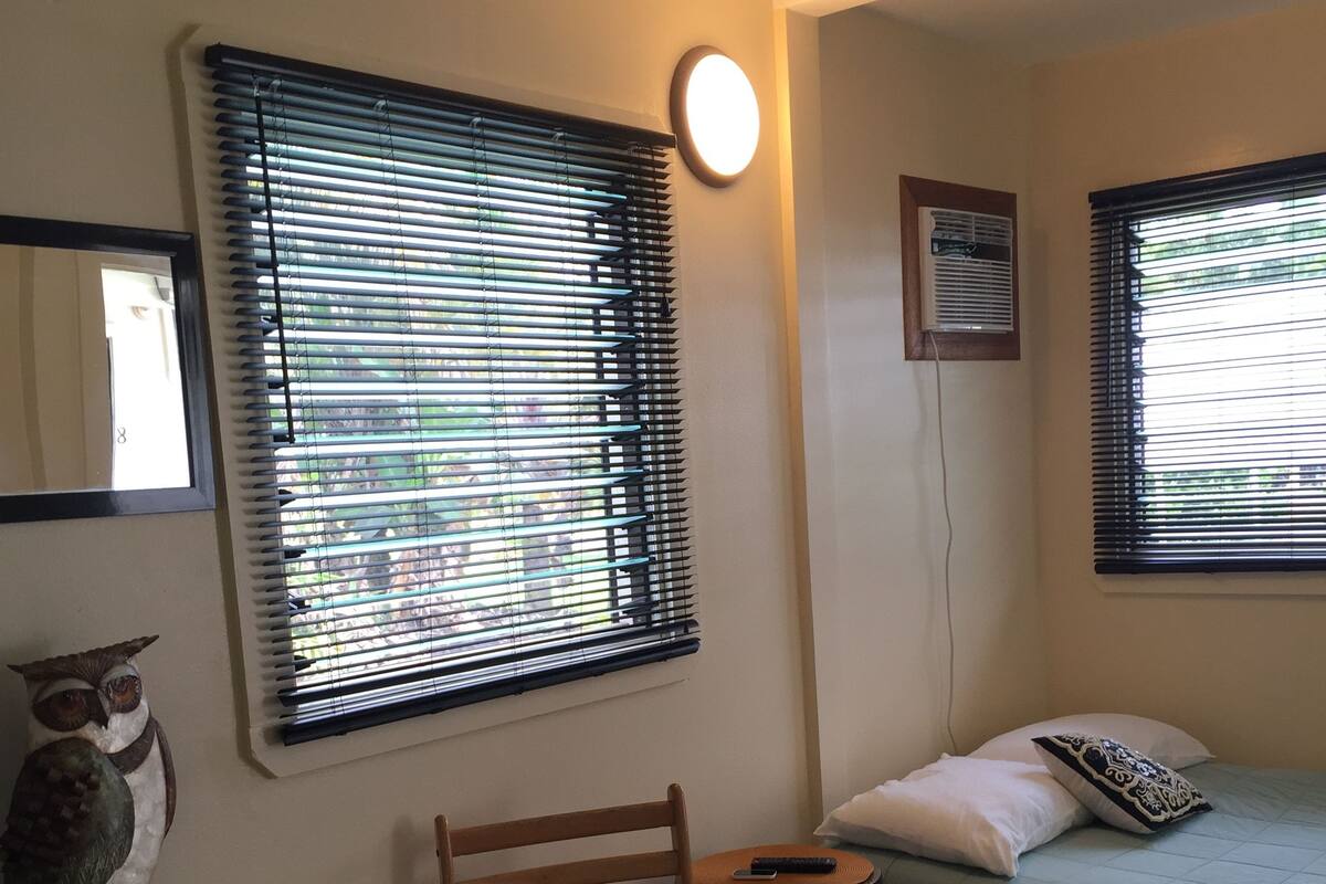 Premium bedding, WiFi (free), bed sheets