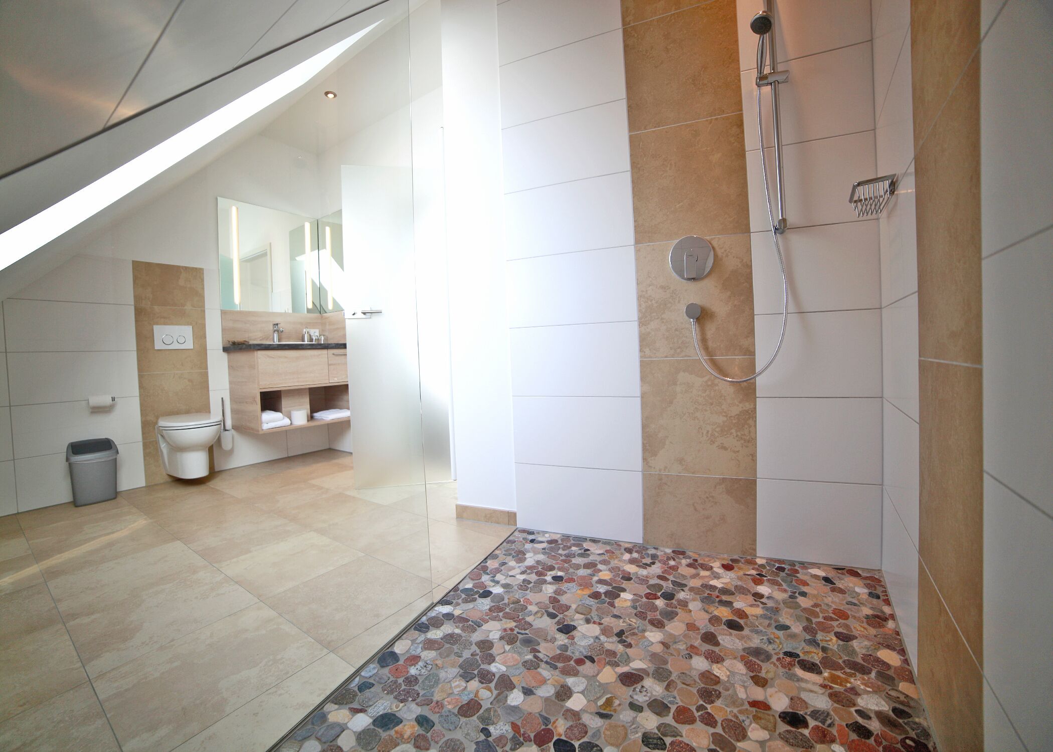 studio | bathroom shower