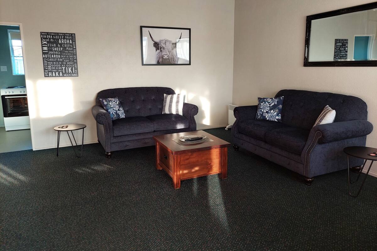 Large 2 Bedroom Unit | Living area