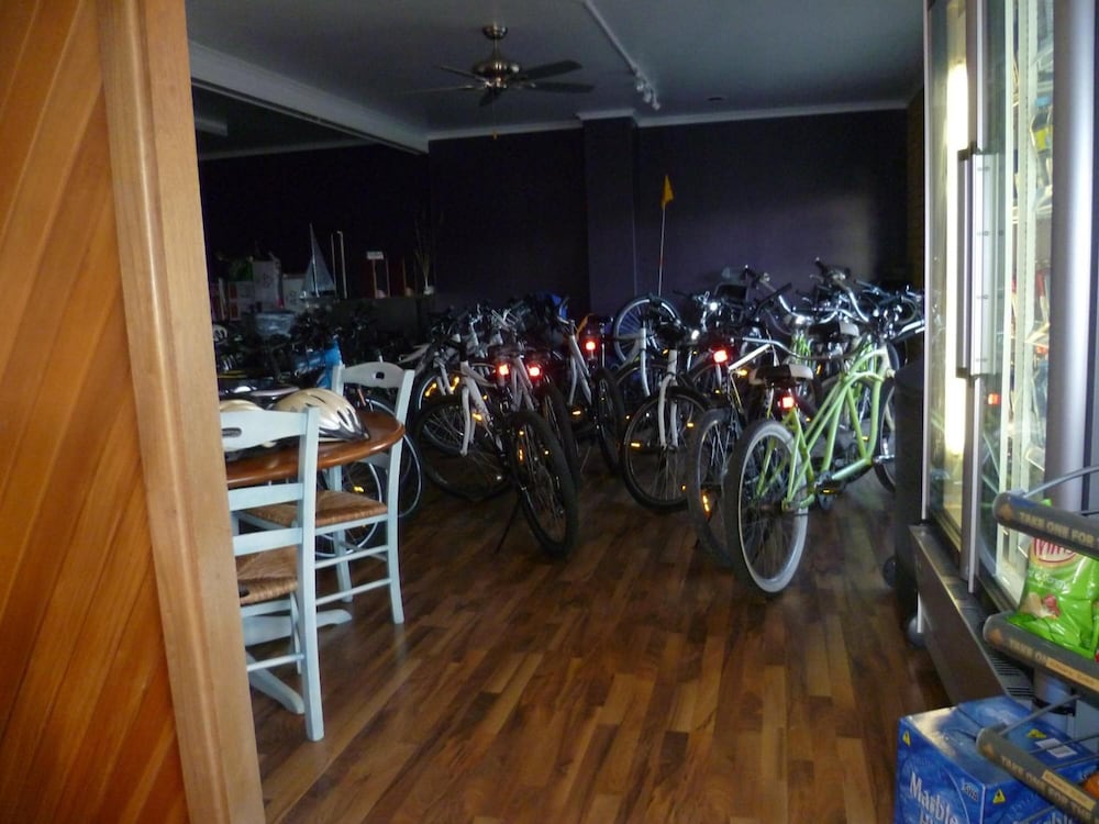 NORFOLK MOTOR INN by null