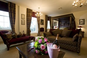 Suite | Premium bedding, in-room safe, iron/ironing board, free WiFi - Orsett Hall Hotel (Grays)