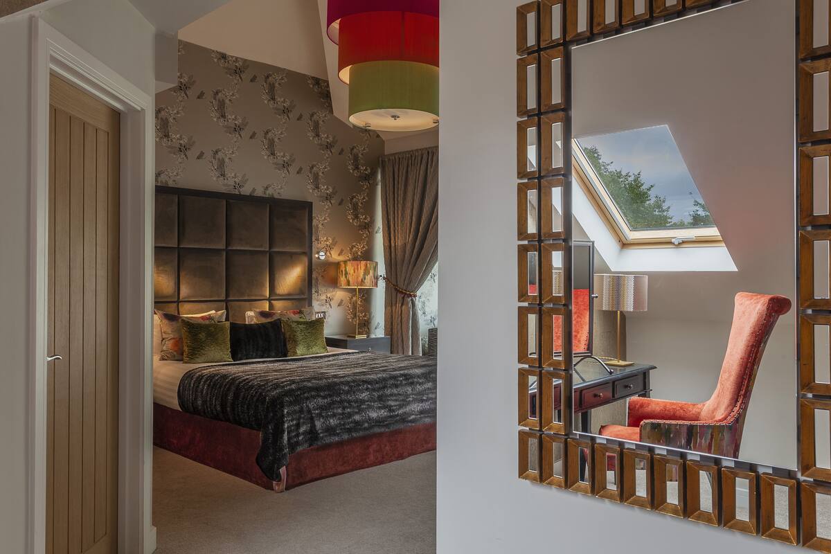 suite | premium bedding, in-room safe, iron/ironing board, free wifi