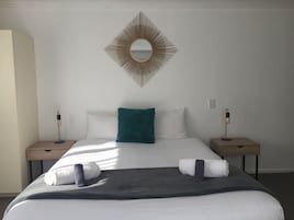 Romantic Studio Suite, 1 King Bed, Jetted Tub | Cribs/infant beds, free WiFi, bed sheets