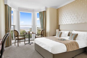 Desk, iron/ironing board, free WiFi, bed sheets - Royal Beacon Hotel (Exmouth)