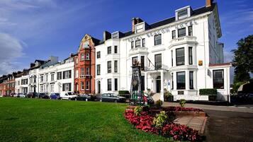 Bagian depan properti