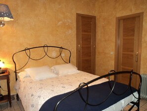 Quarto casal | 1 quarto, roupas de cama de algodão egípcio, camas Select Comfort