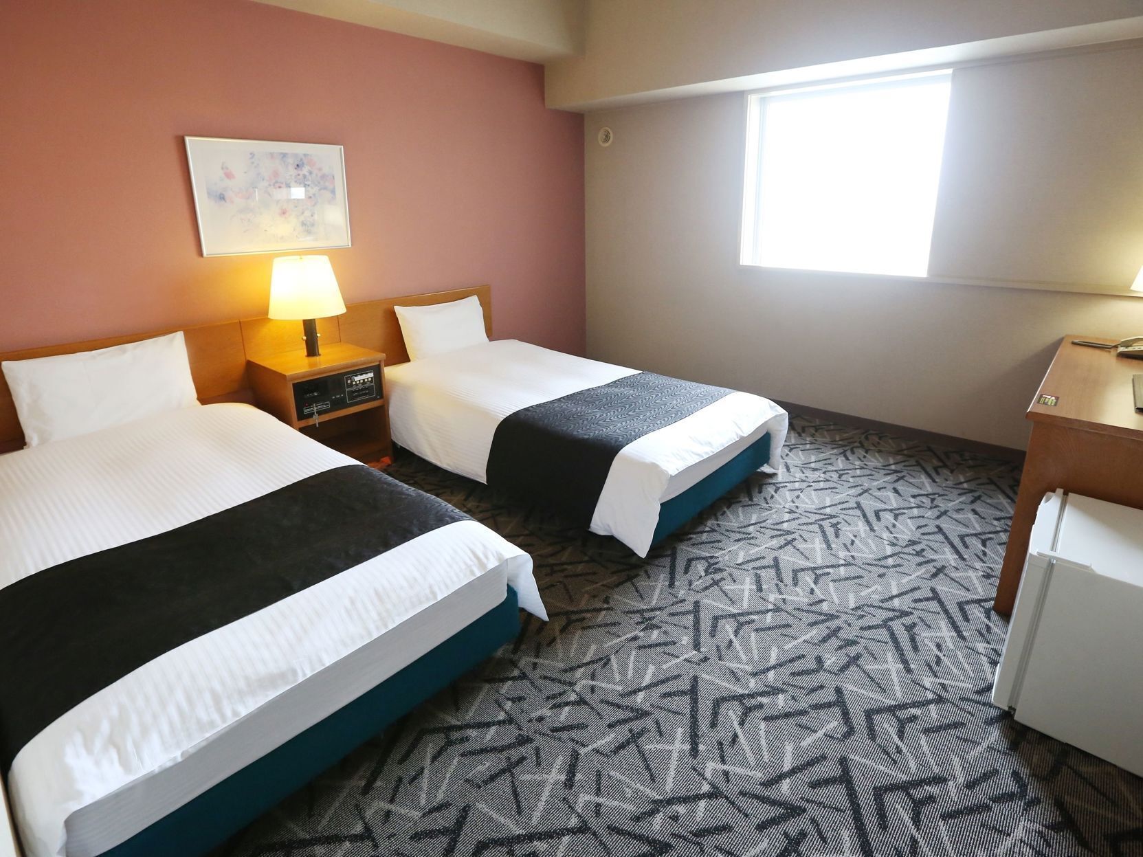 Down duvets, desk, free WiFi, bed sheets