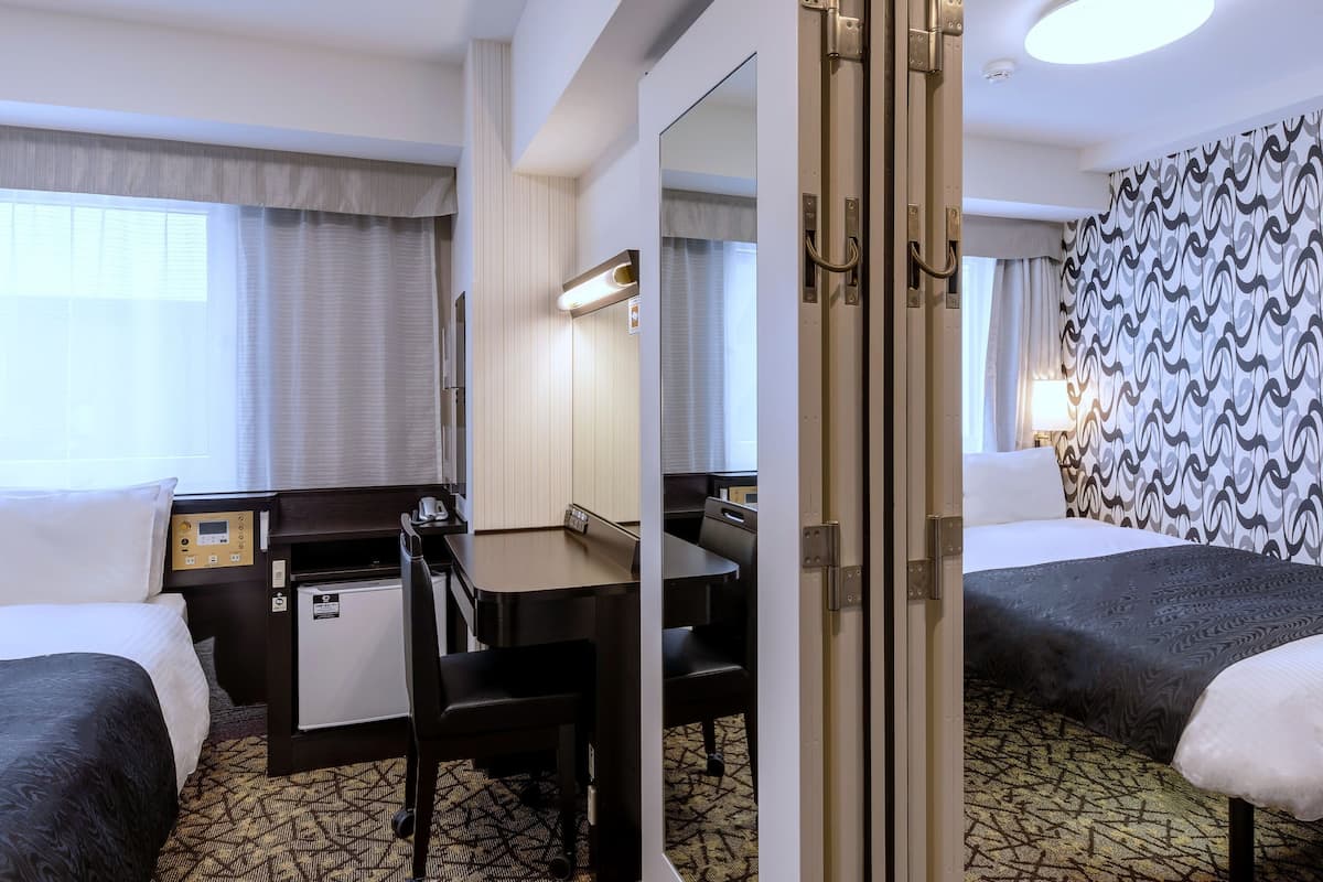 羽絨被、書桌、遮光布/窗簾、免費無線上網