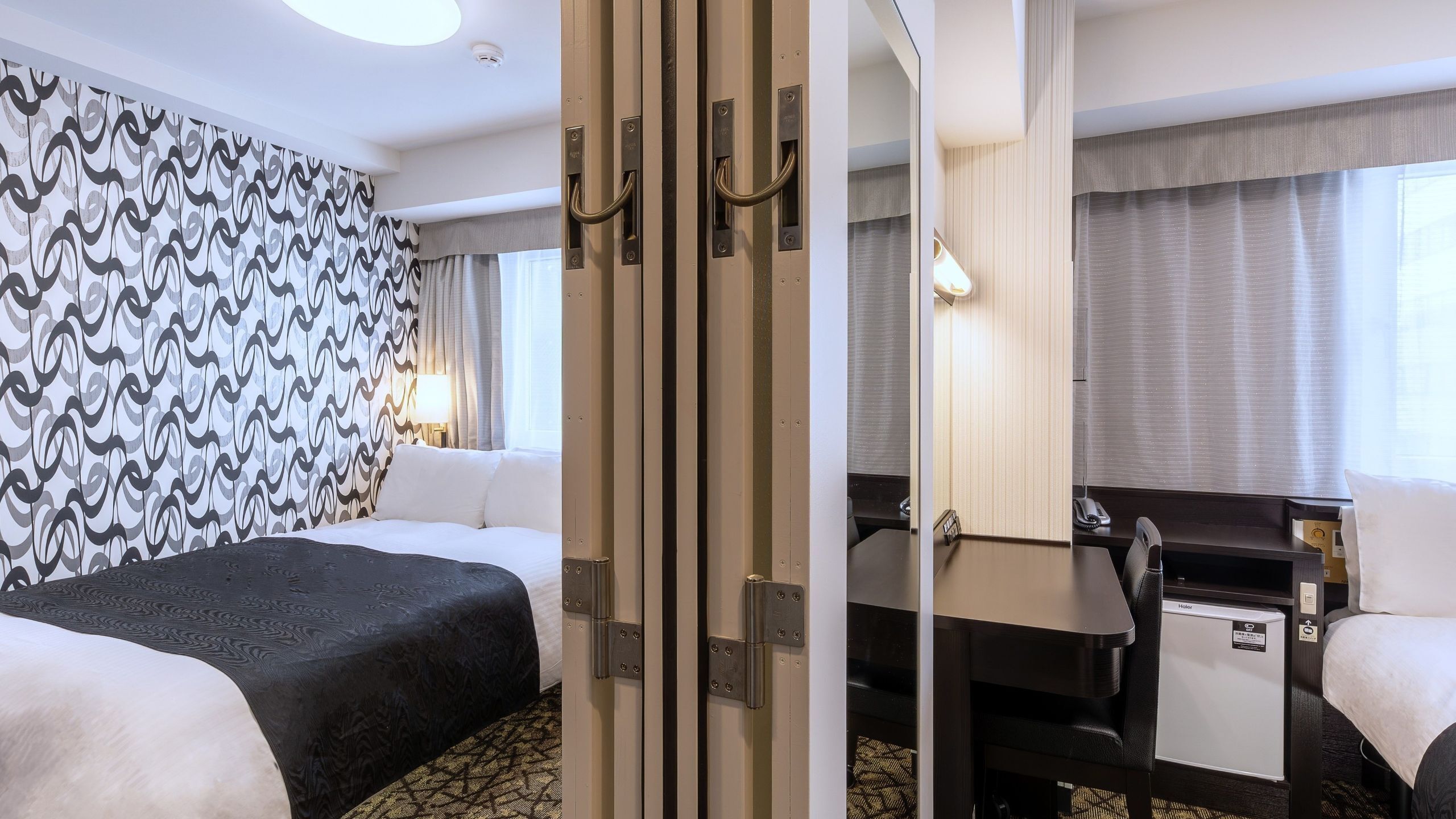 Couette en duvet d'oie, bureau, rideaux occultants, Wi-Fi gratuit
