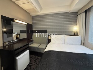 Down comforters, desk, blackout drapes, free WiFi