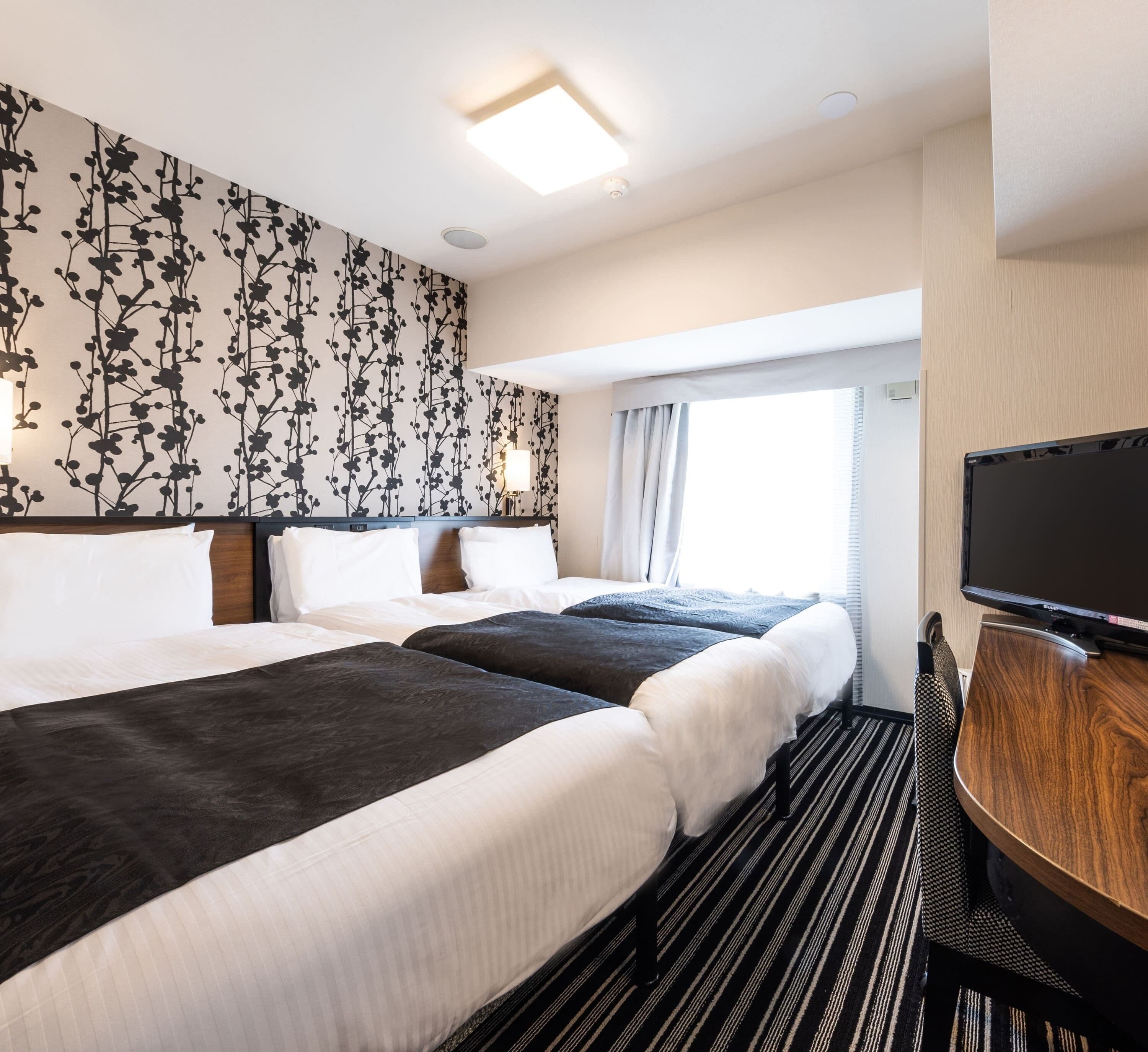 1 bedroom, premium bedding, down duvets, desk