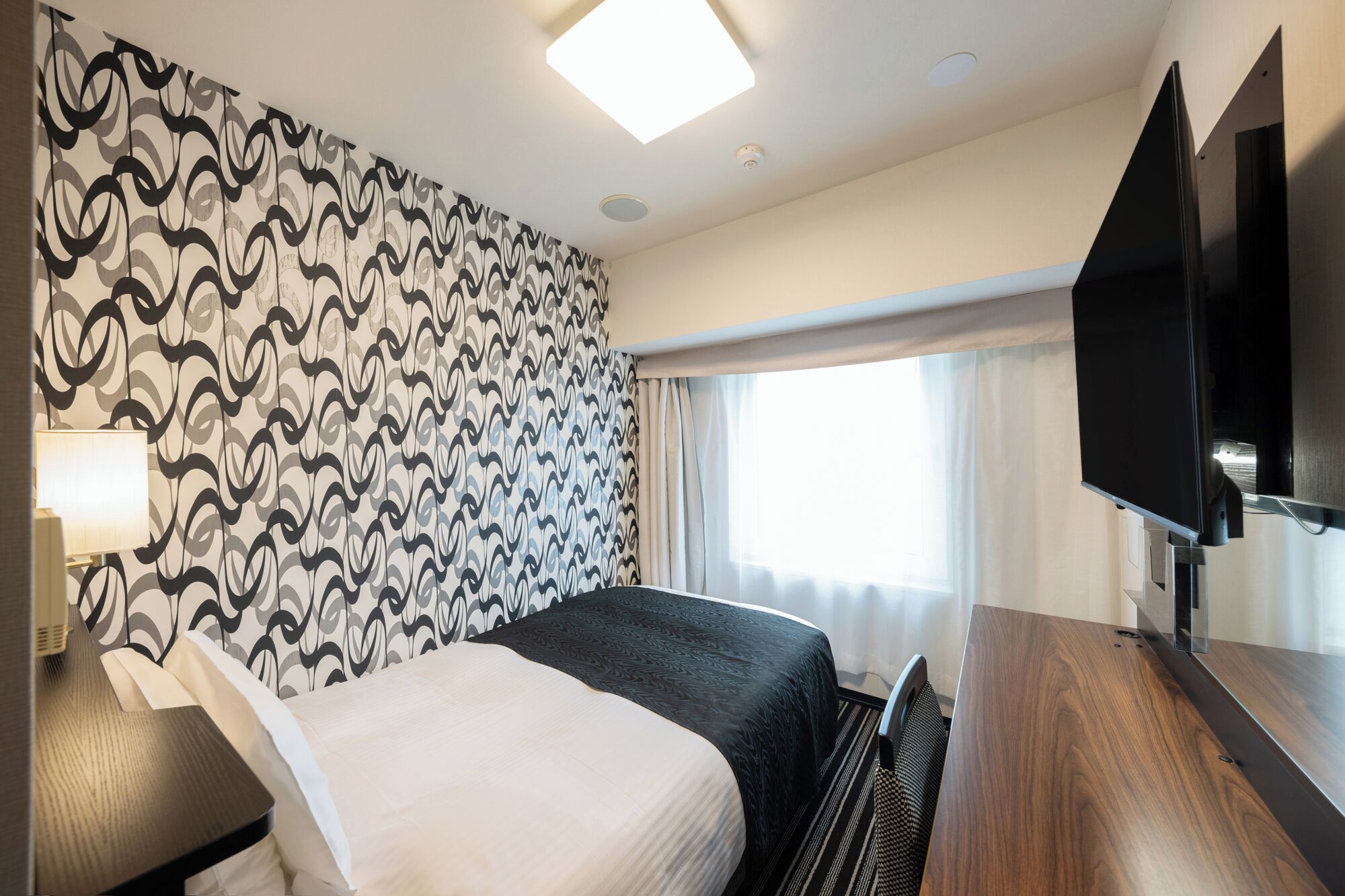 Single Room, Non Smoking | Premium bedding, down comforters, desk, blackout drapes