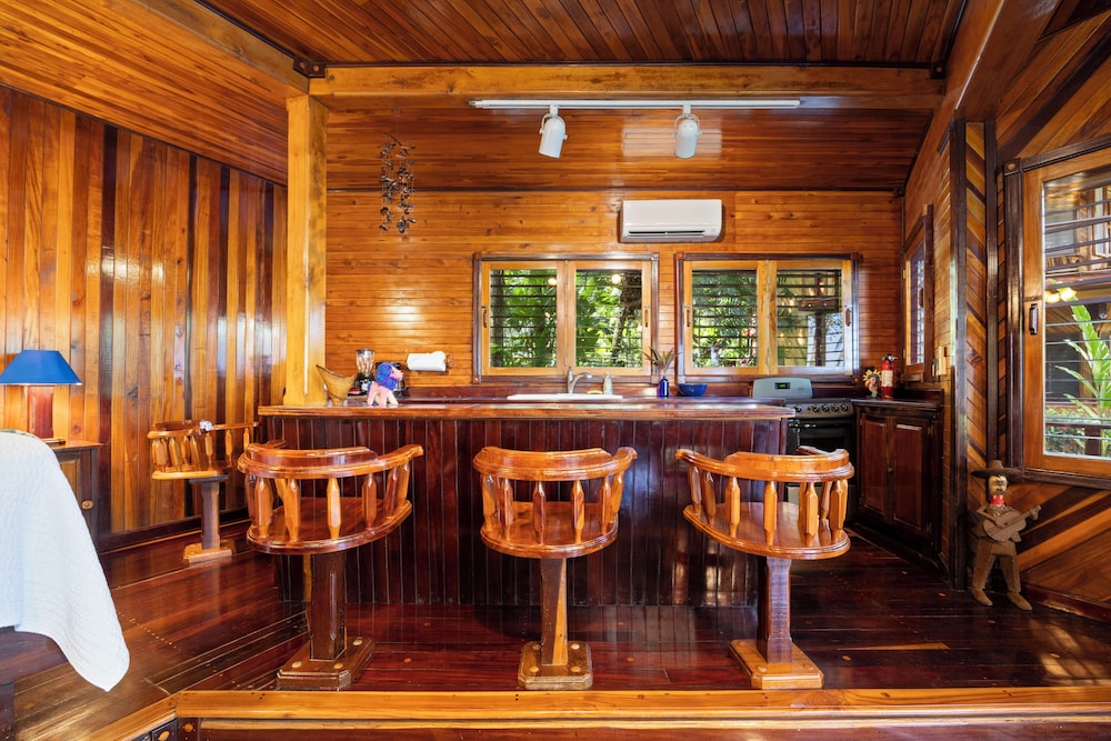 Tambor Tropical Beach Resort by null