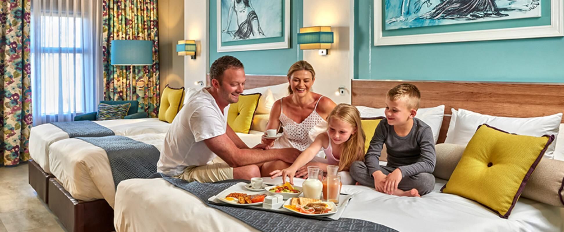Ylelliset vuodevaatteet, memory foam -patjalliset sängyt